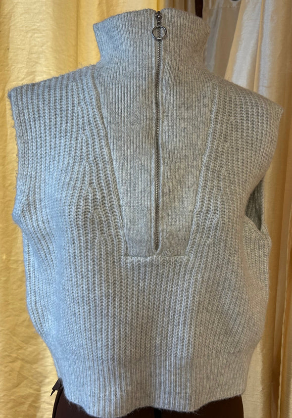 1/4 Zip Sleeveless Sweater, Light Grey Size M, NEW