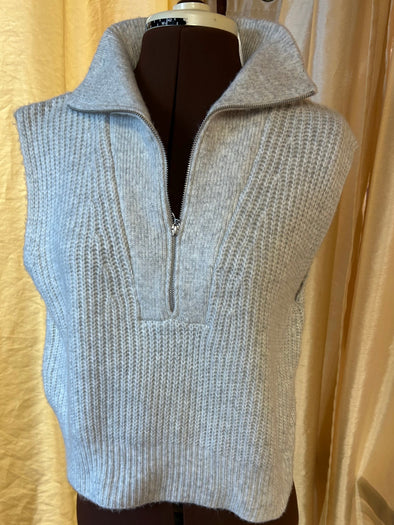 1/4 Zip Sleeveless Sweater, Light Grey Size M, NEW