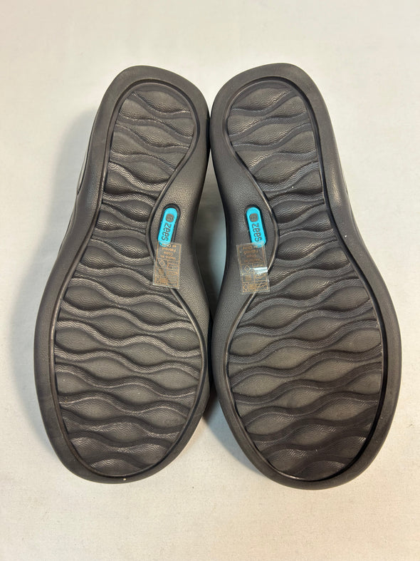 Ladies Slip-On Shoes, Grey, Size 6