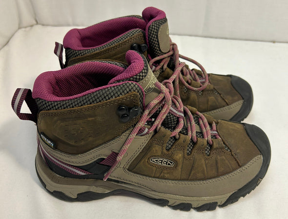 Ladies Hiking Boots, Tan/Pink, Size 7, NEW