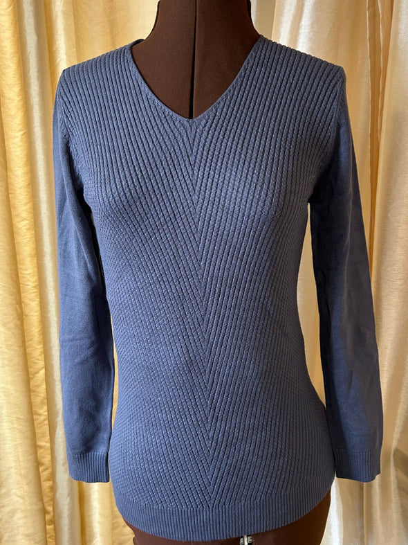 V-Neck Textured Sweater, Grey, Size Small