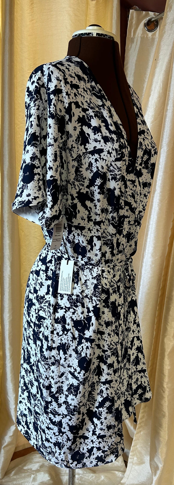 V-Neck Short Sleeve Wrap Dress, Navy/White, Size Large