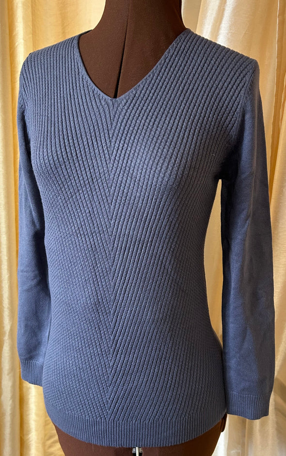 V-Neck Textured Sweater, Grey, Size Small