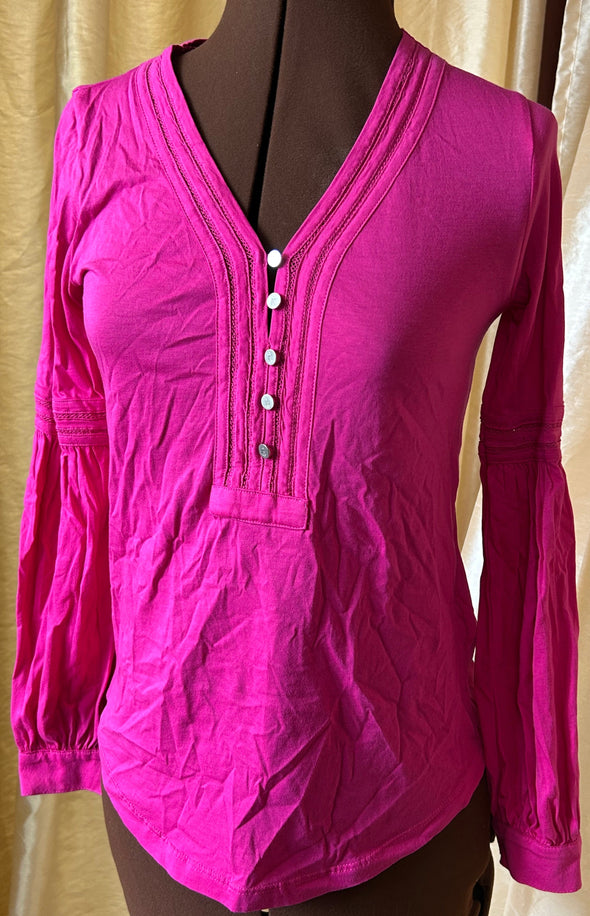 Ladies V-Neck Blouse, Fuchsia, Size Small, NEW