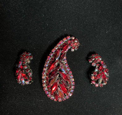 Signed Sherman Japanned red Siam tones brooch and clip-on earrings