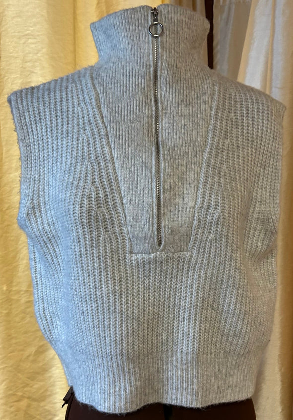 1/4 Zip Sleeveless Sweater, Light Grey Size M, NEW