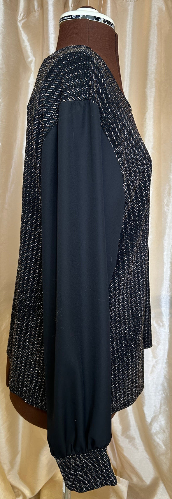 Ladies Long Sleeve Metallic Blouse, Black/Gold, 2XL, NEW