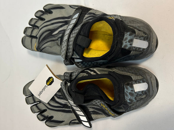 Men’s Five Finger Running Shoes, Designed for Colder Weather, NEW