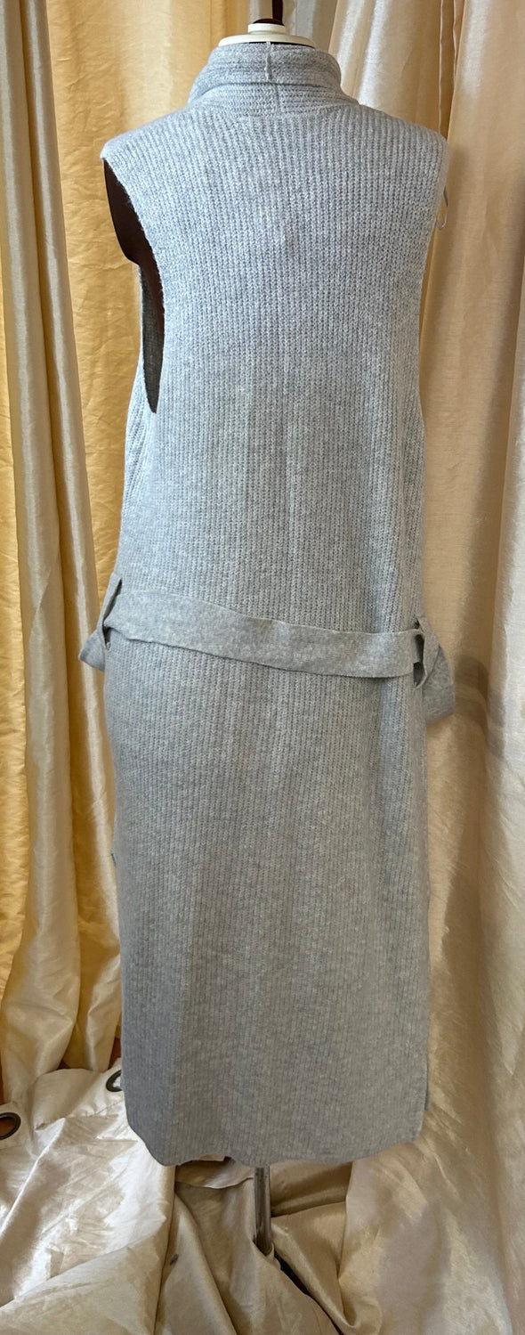 Ladies Long Sleeveless Vest , Grey, Size Medium/Large. NEW