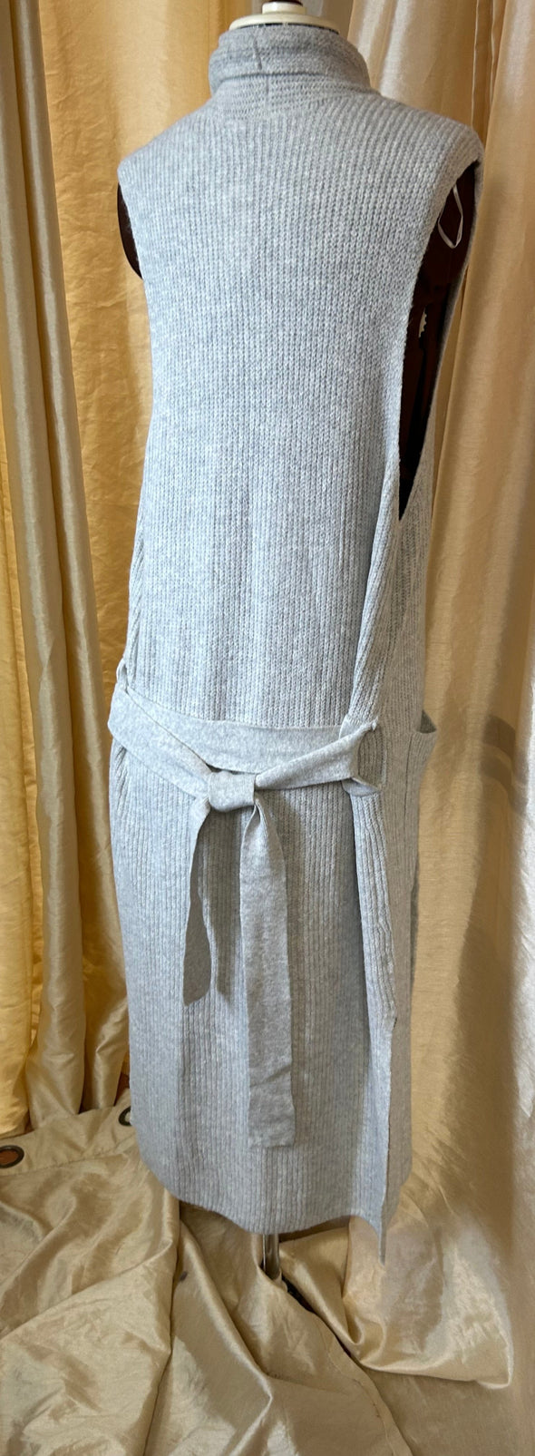 Ladies Long Sleeveless Vest , Grey, Size Medium/Large. NEW