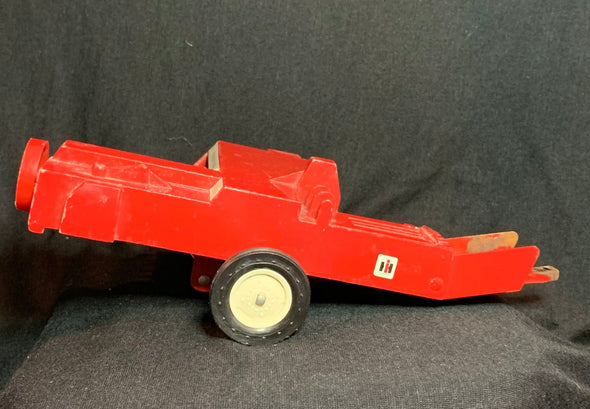 Ertl International Harvester Square Baler