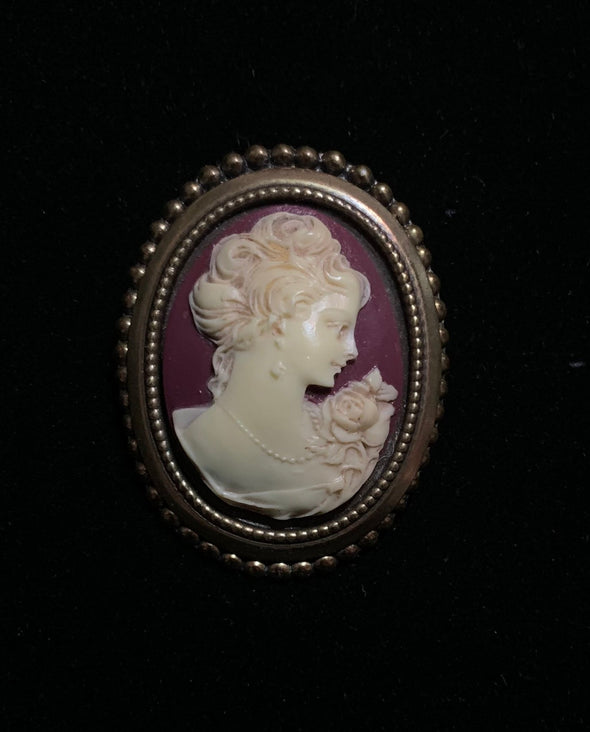 Costume Cameo Brooch