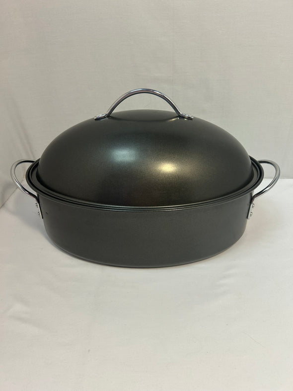 Roasting Pan With High-Dome Lid, Grey, 17" x 11.5", NEW