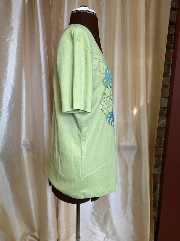 Ladies Short Sleeve Crew Neck T-Shirt, Green Print, Size XL, NEW