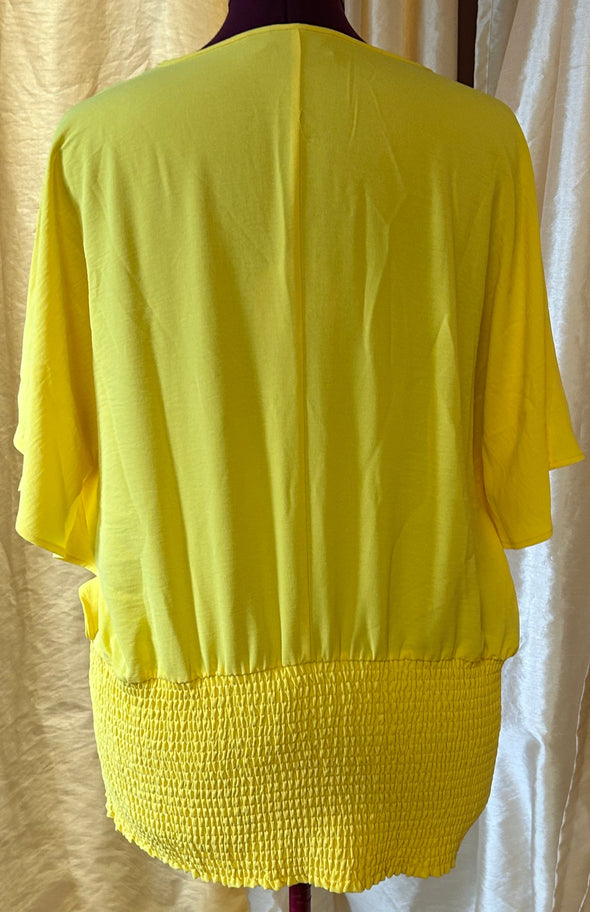 Ladies Short Sleeve V-Neck Button Front Wave Shirt, Yellow, Large