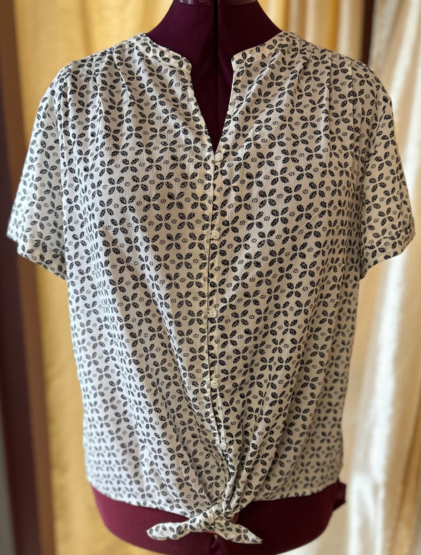Short Sleeve Button/Tie Front, Ladies Blouse, Print, Extra Large