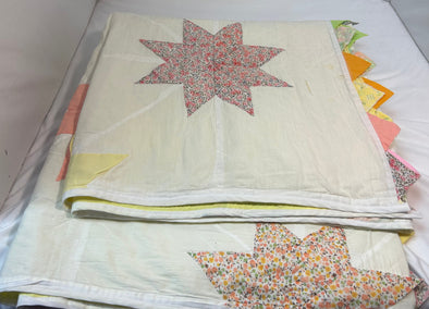 Vintage Star Quilt, 74" x 77", Multi Colour, Scalloped Edge