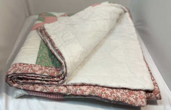 Handmade Quilt, Star Pattern, 92”x 102