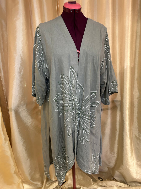 Ladies Open Front Jacket, Side Slits, Embroidered Floral Design, M/L