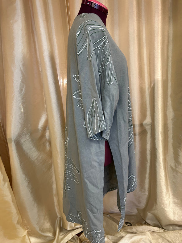 Ladies Open Front Jacket, Side Slits, Embroidered Floral Design, M/L