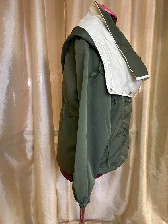 Ladies Spring/Fall Rain Jacket. M/L