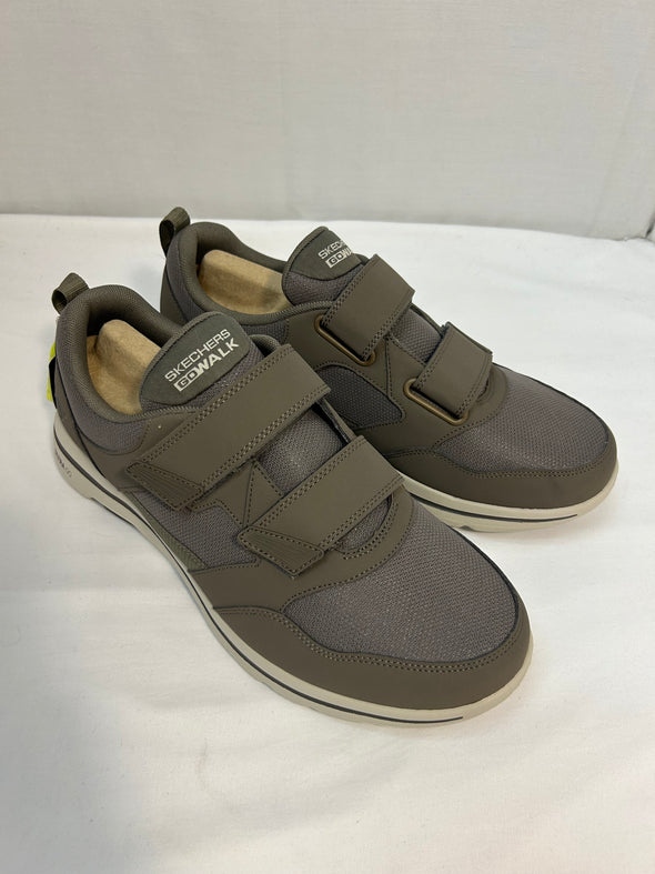 Men's Slip on Walking Shoes, Velcro Closure, Khaki, Size 10.5, NEW
