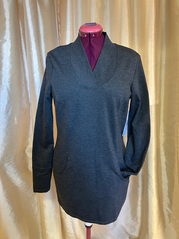 Pull Over V-Neck Tunic Top, Grey, Size Large, NEW Made for Travel