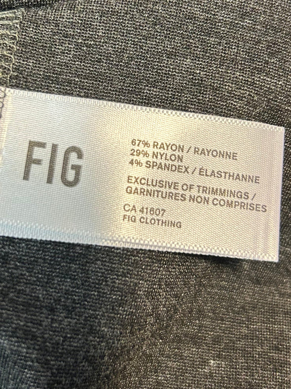 Pull Over V-Neck Tunic Top, Grey, Size Large, NEW Made for Travel