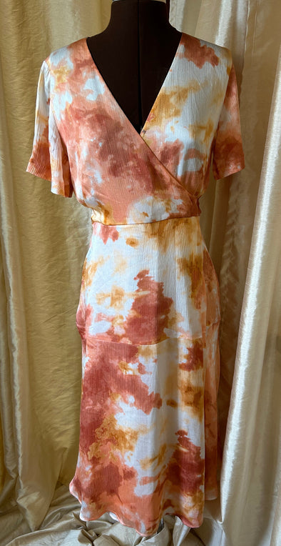 Short Sleeve Knee Length Dress, Peach Floral, Size 6