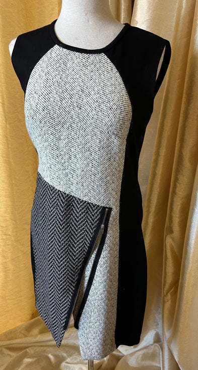 Ladies Sleeveless Tweed/Black Pinafore Dress, Size 44