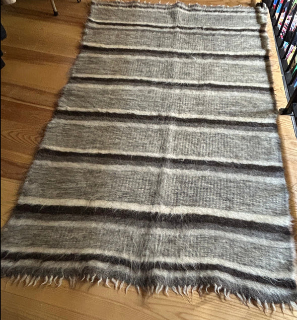 2-Tone Grey & White Wool Rug, 53" x 80"