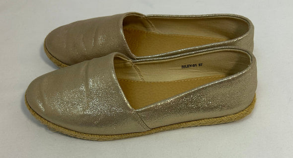 Ladies Slip-On Shoes, Champagne, Size 7, Gently Used