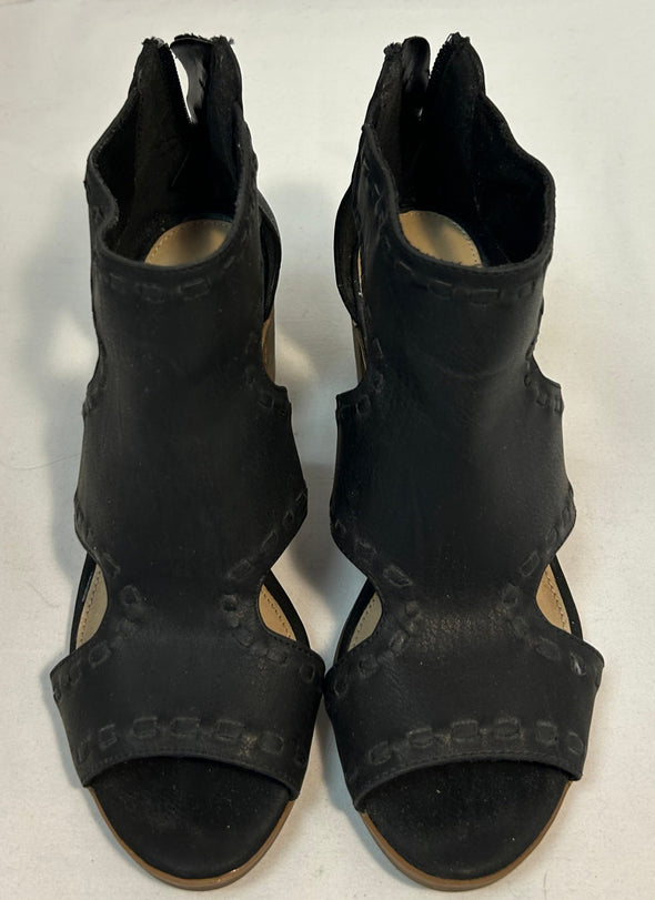 Ladies Black Leather Sandals, Size 7, Good Used Condition