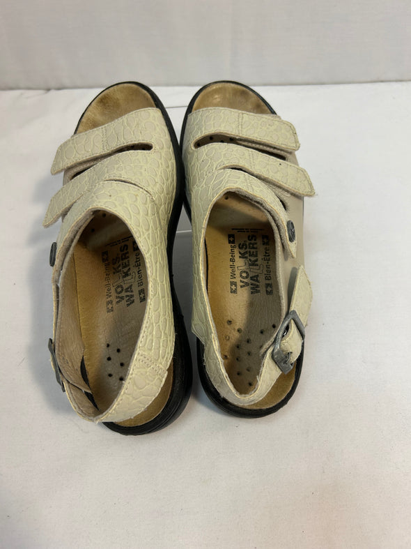 Ladies Open-Toe Sandals, Ecru, Gently Used