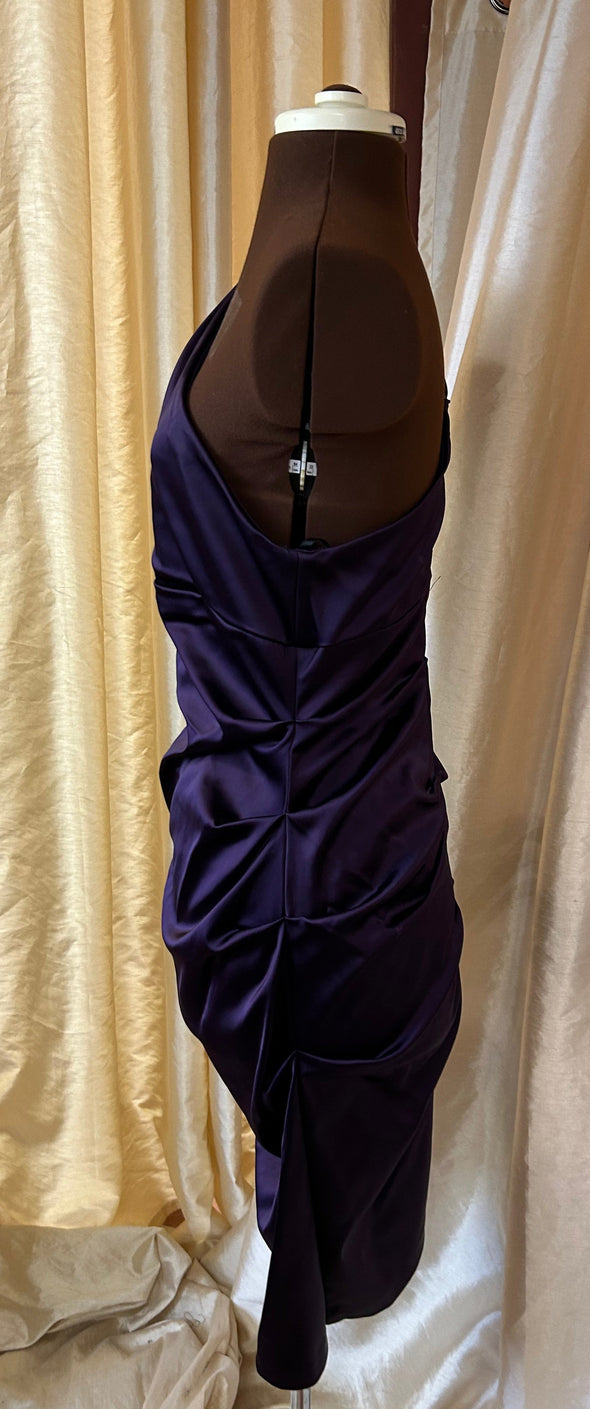 Ladies Formal Dress, One-Shoulder, Dress. Purple, Size 16