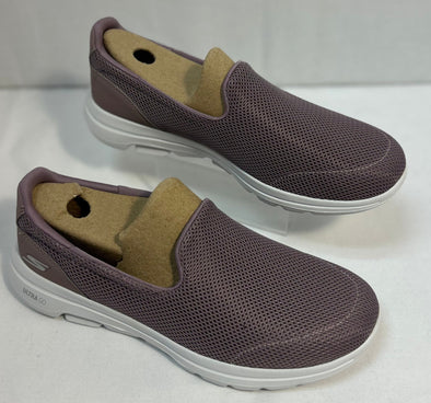 Ladies Slip-On Walking Shoes.  Lilac, Size 10-10.5