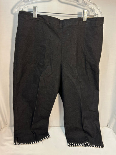 Black Capri Pants With White Trim, Size 12P, NEW