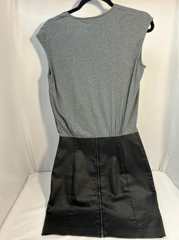 Ladies Sleeveless Dress, Grey/Black, Size 4,