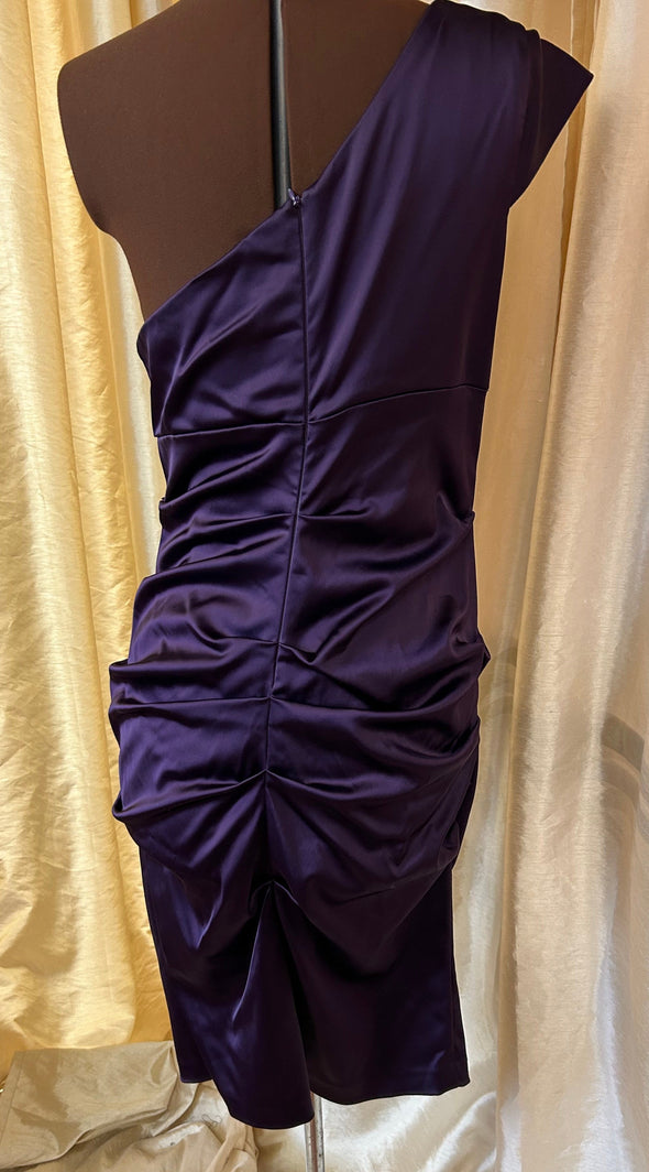 Ladies Formal Dress, One-Shoulder, Dress. Purple, Size 16