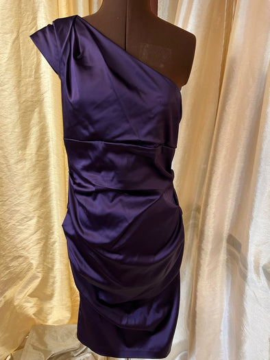 Ladies Formal Dress, One-Shoulder, Dress. Purple, Size 16