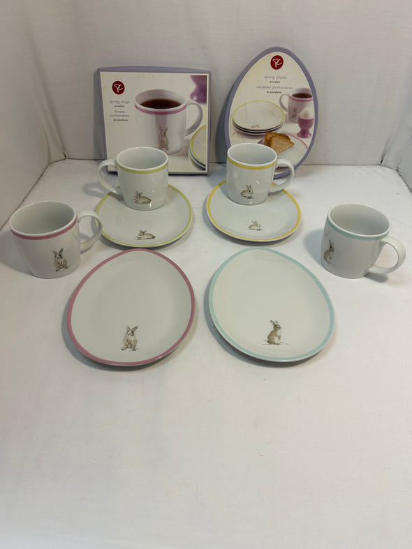 Set of 4 Oval Easter Bunny Plates & Mugs, NEW