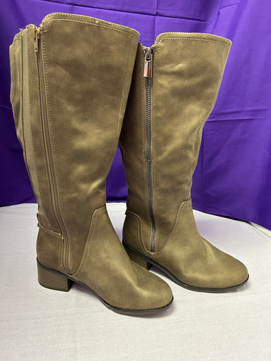 Knee High Boots, Taupe, Zipper on Each Side, 7W NEW