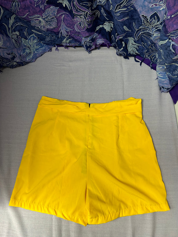 High Waist, Belted, Zip &  3 Button Front Shorts, Yellow Size Large