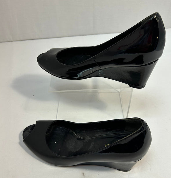 2" Black Patent Wedge Shoes Size 7.5, Like New