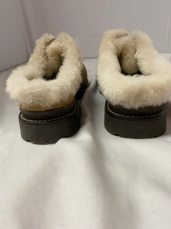 Outdoor Shoes, Taupe Suede Leather with Cozy Lining, Size 8