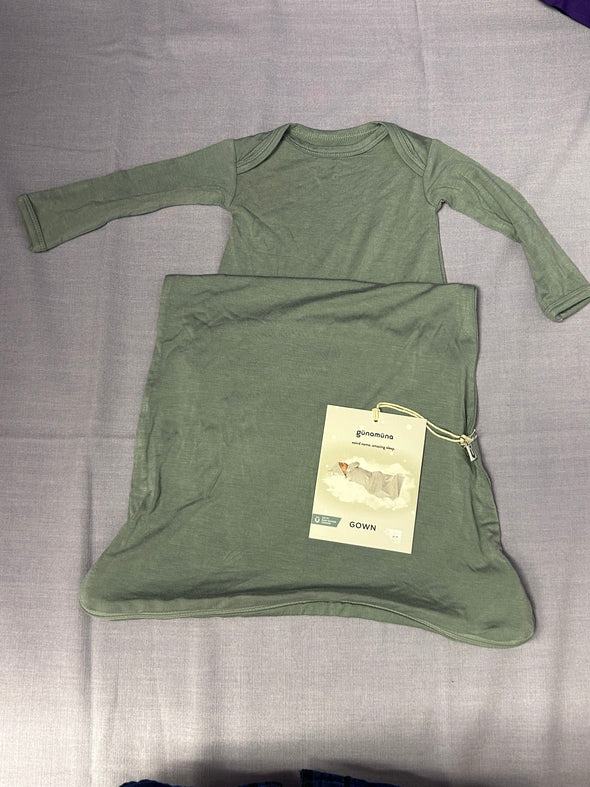 10 Piece Infant Layette Set, 0-3 Months Sizes, All New With Tags