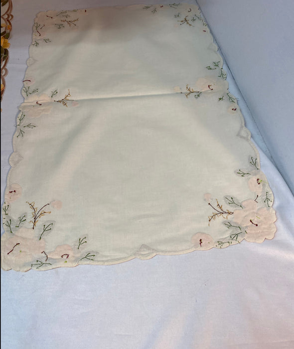 Table Runner Set, Beige/Yellow Floral