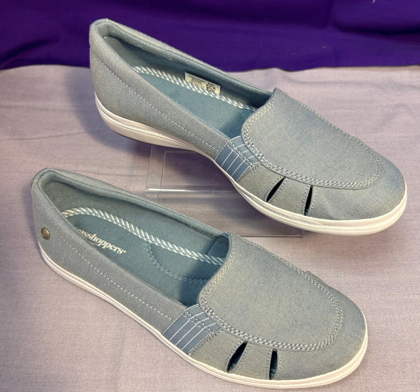 Slip-On Ladies Shoes, Blue Canvas, Rubber Sole, 7W