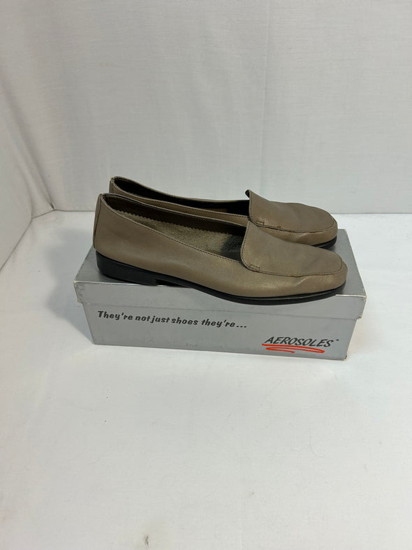 Ladies Slip-On Shoes, Taupe Size 8.5